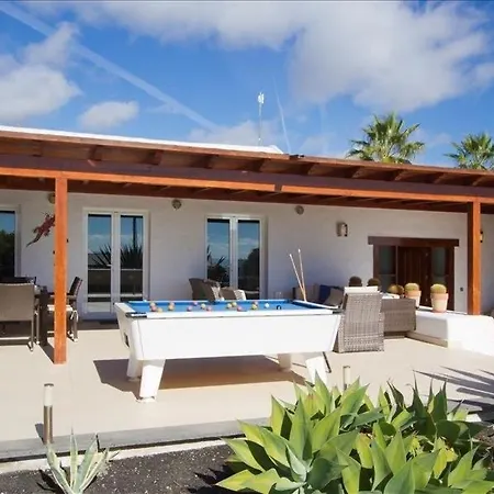 Dos Piedras Puerto Del Carmen Lanzarote Villa *