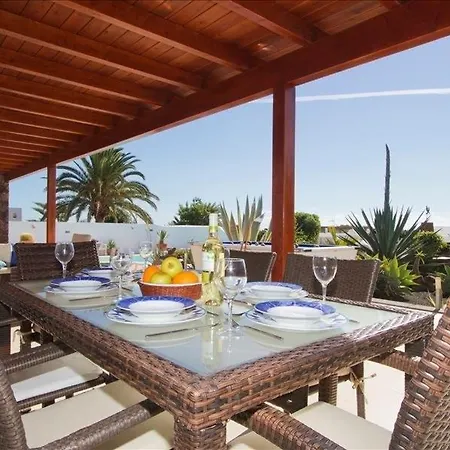 Dos Piedras Puerto Del Carmen Lanzarote Villa