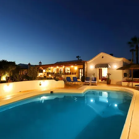 Dos Piedras Puerto Del Carmen Lanzarote Villa