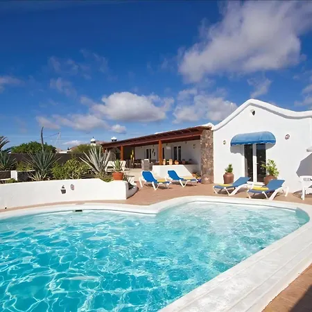 Villa Dos Piedras Puerto Del Carmen Lanzarote *