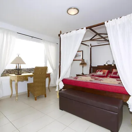 Villa Dos Piedras Puerto Del Carmen Lanzarote Tias