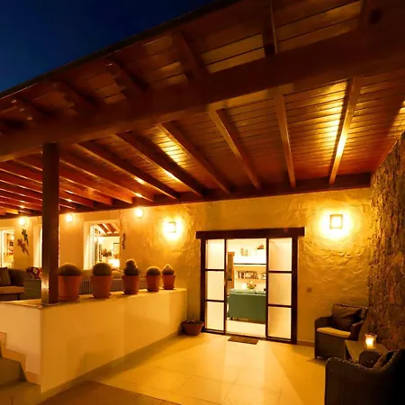Brilliant Puerto Del Carmen Dos Piedras 4 Bedrooms Private Pool Rustic Styled Interior Tias