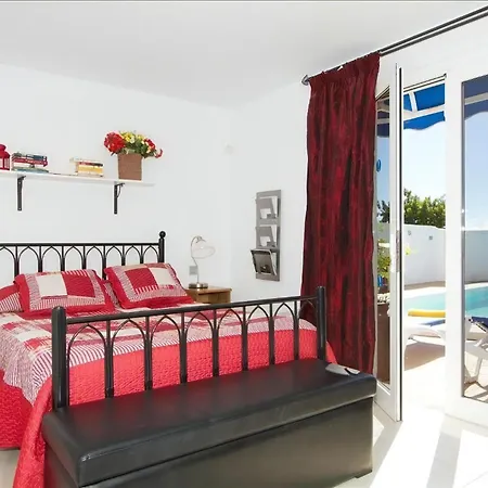 Brilliant Puerto Del Carmen Dos Piedras 4 Bedrooms Private Pool Rustic Styled Interior