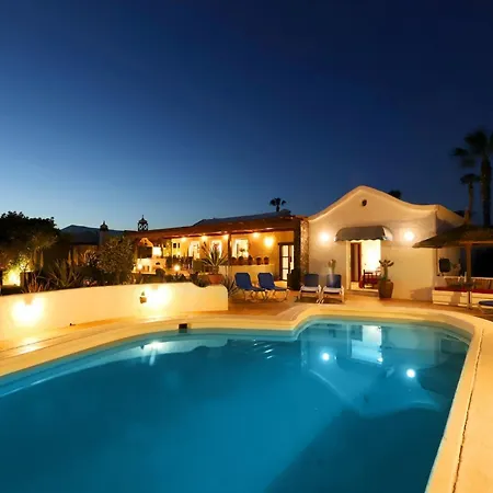 Brilliant Puerto Del Carmen Dos Piedras 4 Bedrooms Private Pool *