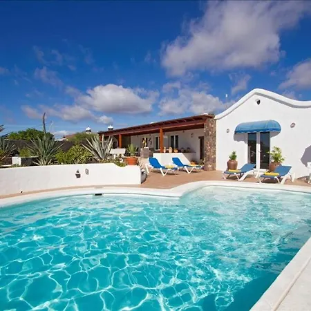 Brilliant Puerto Del Carmen Dos Piedras 4 Bedrooms Private Pool Tías
